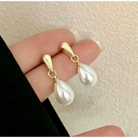 Classic Pearl Dangle Earrings - Picture 1 of 3